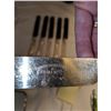 Image 2 : Set Of 5 Mother Of Pearl Handled Luncheon Knives