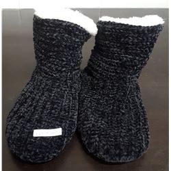 PAIR OF SLIPPERS
