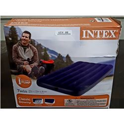 INTEX TWIN SIZED AIR BED