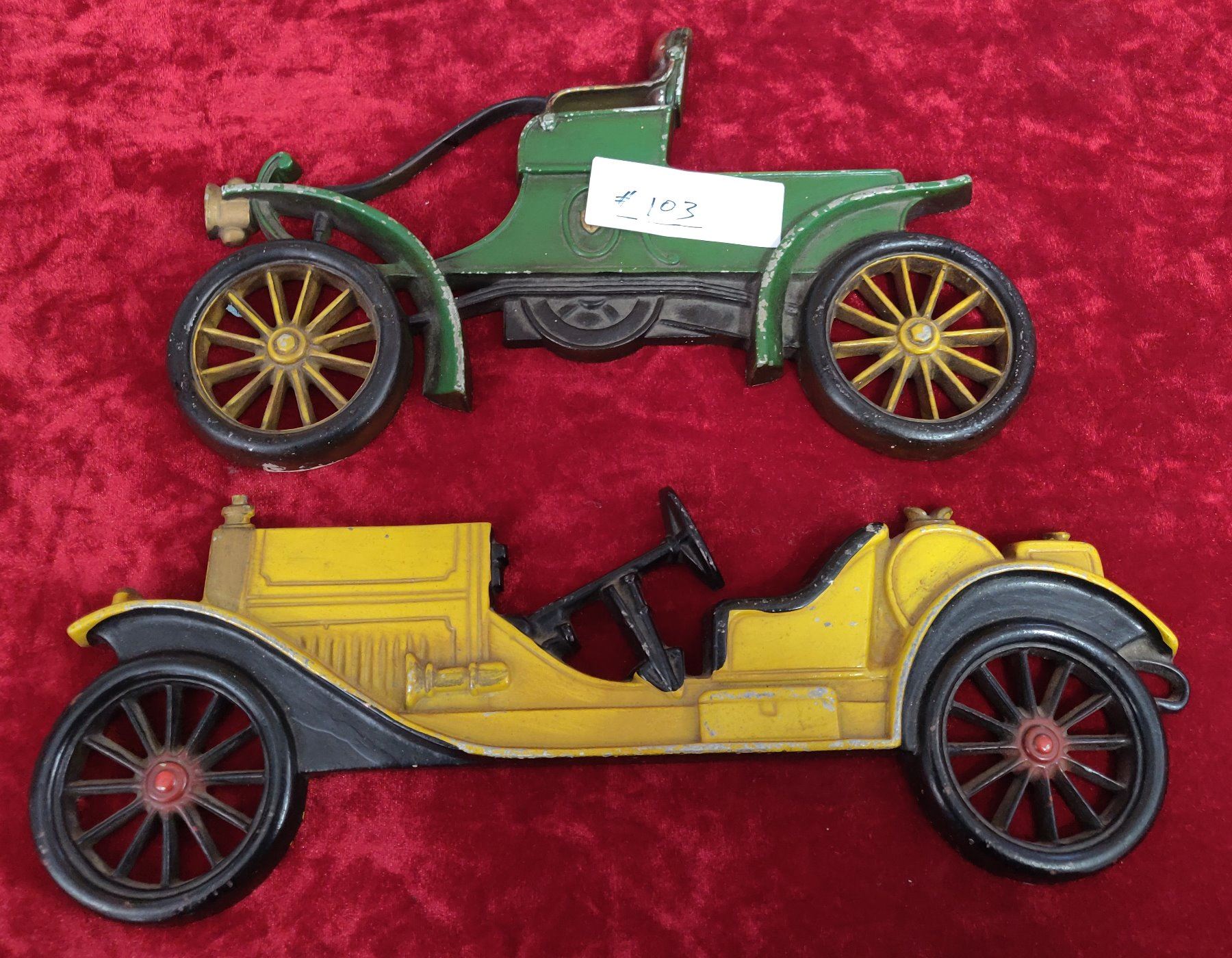 2 Metal Car Wall Hangings