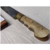 Image 9 : Middle Eastern Dagger + Quirt