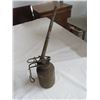 Image 3 : VINTAGE OIL CAN