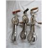 Image 2 : 3 VINTAGE EGG BEATERS