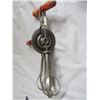 Image 4 : 3 VINTAGE EGG BEATERS