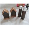 Image 3 : LOT OF SALT & PEPPER SHAKERS