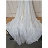 Image 8 : WEDDING DRESS, APPROX SIZE 6