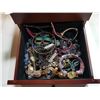 Image 2 : JEWELLERY BOX (W/CONTENTS)