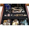Image 4 : JEWELLERY BOX (W/CONTENTS)