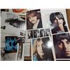 Image 4 : BEATLES "WHITE RECORD" W/INSERTS (PLUS BEATLES & ROLLINGSTONES 45 LP)