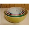 Image 2 : PYREX SET OF 4 BOWLS (1950s)