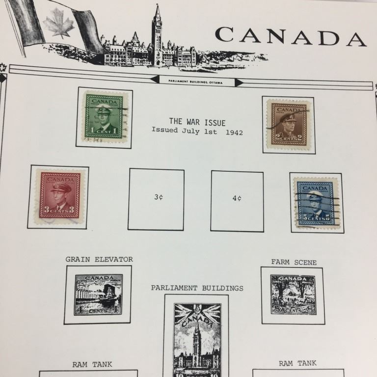 VINTAGE (CANADA) STAMP ALBUM W/MANY STAMPS