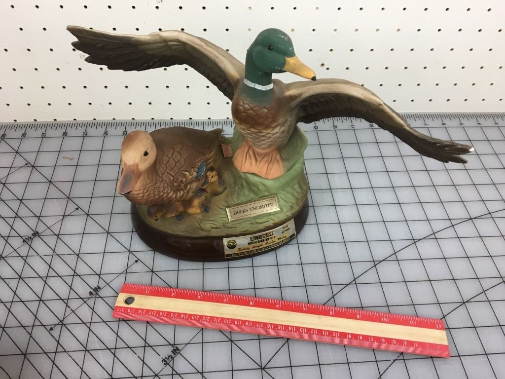VINTAGE DUCKS UNLIMITED (JIM BEAM WHISKEY) DECANTER *EMPTY* Schmalz