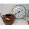 Image 1 : LARGE BROWN BEAN POT *NO LID* & WALL CLOCK (ELECTRIC)