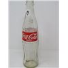 Image 8 : LOT OF 3 COCA COLA COLLECTIBLES  - TRAY (VINTAGE), PENNANT & BOTTLE (10 OZ. TALL)