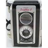 Image 3 : KODAK DUAFLEX II CAMERA (ATTACHED FLASH/BOX; 2 FLASH BULBS)