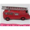 Image 5 : VINTAGE DINKY FIRE ENGINE TRUCK (MADE IN ENGLAND) *VERY RARE*
