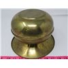 Image 4 : SPITTOON (SOLID BRASS)