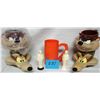 Image 1 : LOT OF KFC & LOONIE TOONS COLLECTIBLES (KFC SALT/PEPPER & ORANGE PLASTIC MUG & 2 WILE COYOTE & TASMA