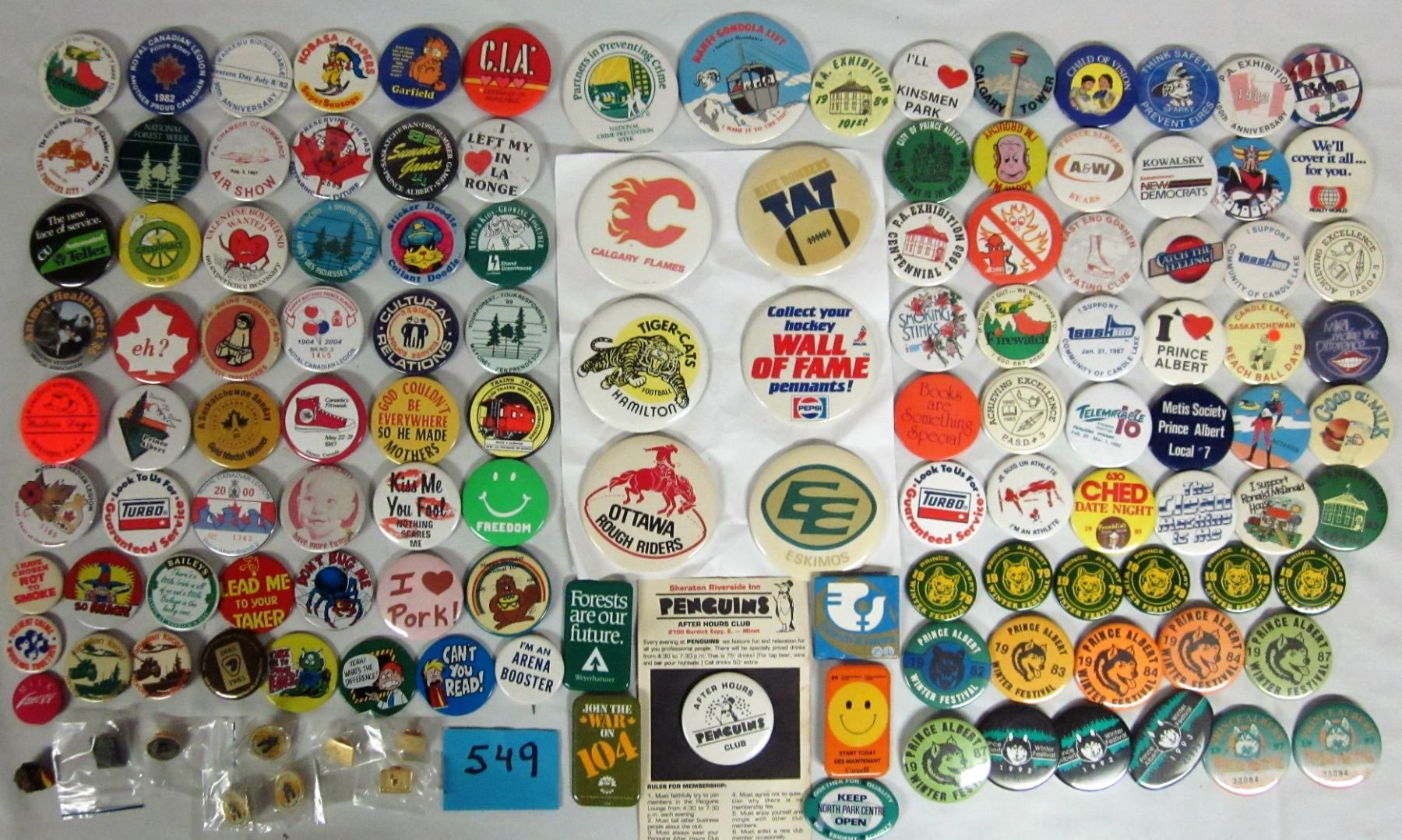 ADVERTISING BUTTONS/PINS (ADVERTISING)