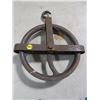 Image 2 : WELL PULLEYS (QTY 2)