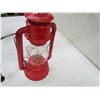 Image 3 : BARN LANTERN (DIETZ) *CONVERTED TO ELECTRIC, WORKS*
