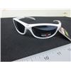 Image 1 : New Foster Grant Iron Man Sunglasses with 100% Max Block uva-uvb protection