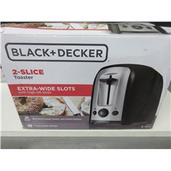 New Black + Decker 2 slice Toaster extra wide slots with high lift lever