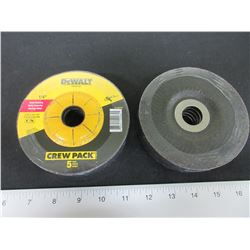 New DeWalt 1/4" x 4 1/2" Grinding Disks / 2 crew packs of 5 / 10 disk total