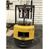 Image 2 : 2001 Yale Forklift 6,000lb *VIDEO*