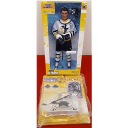 2 NHL MARIO LEMIEUX FIGURES IN BOX