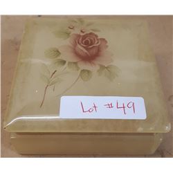 SMALL BREAKABLE BOX