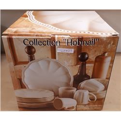 16 PC COLLECTION OF CERAMICS