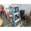 Image 3 : 6 STEP FIBERGLASS LADDER