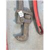 Image 2 : 2 PIPE WRENCHES