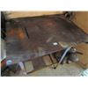 Image 2 : WELDING TABLE *28"X36"X34"*