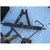 Image 2 : JACK STANDS (QTY 2) JACK & 3 POINT HITCH BAR