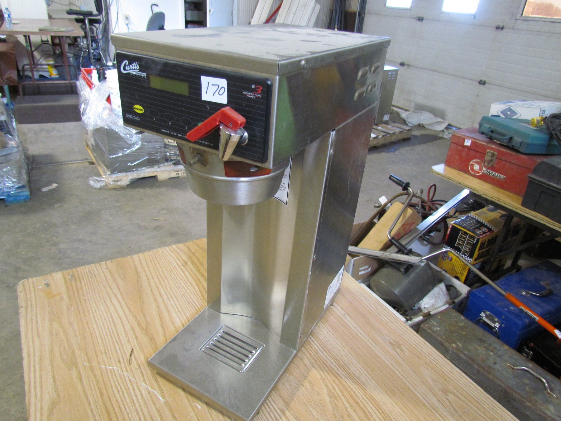 COMMERCIAL COFFEE MACHINE (W/HOT WATER TAP) *CURTIS 500* (W/BASKET)