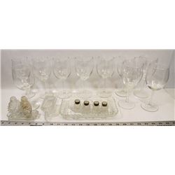 ESTATE FLAT WITH MINI SERVING SET (SOME CRYSTAL) &
