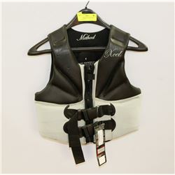 NEW METHOD XCEL LIFE VEST WOMENS SZ 4