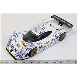 PORSCHE 911 GT1 MAISTO 1:18