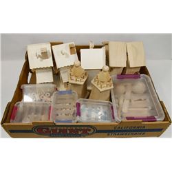 FLAT OF SMALL HOUSES & PARTS.