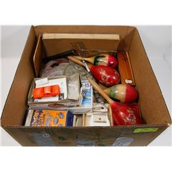 BOX OF ESTATE ITEMS