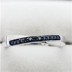 6) STERLING SILVER 13 BLUE DIAMONDS RING