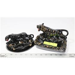 PAIR OF VINTAGE WILDCAT ASHTRAYS.