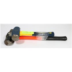 LOT OF 2 MINI SLEDGE HAMMERS INCLUDES  A ESTWING