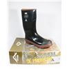 Image 1 : NEW ACTON CANADA SZ 13 STEEL TOED RUBBER BOOTS