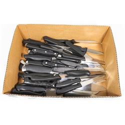BOX W/LOTS OF KITCHEN KNIVES INCL. 14-PC
