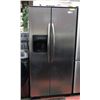 Image 1 : FRIGIDAIRE STAINLESS STEEL FRIDGE 33"X32"X69".