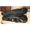Image 1 : SGR ELECTRIC GUITAR WITH CASE
