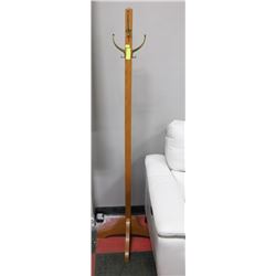 VINTAGE SOLID OAK COAT RACK.